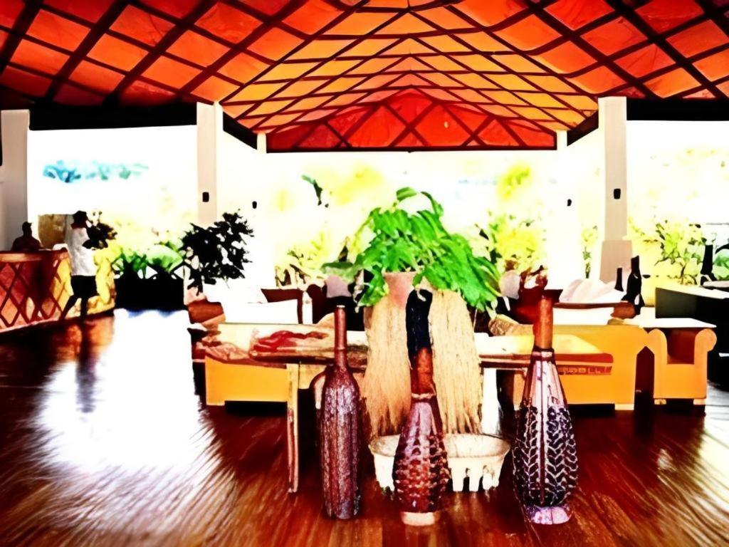 โรงแรมโอราเตอร์ อาเพีย ภายนอก รูปภาพ